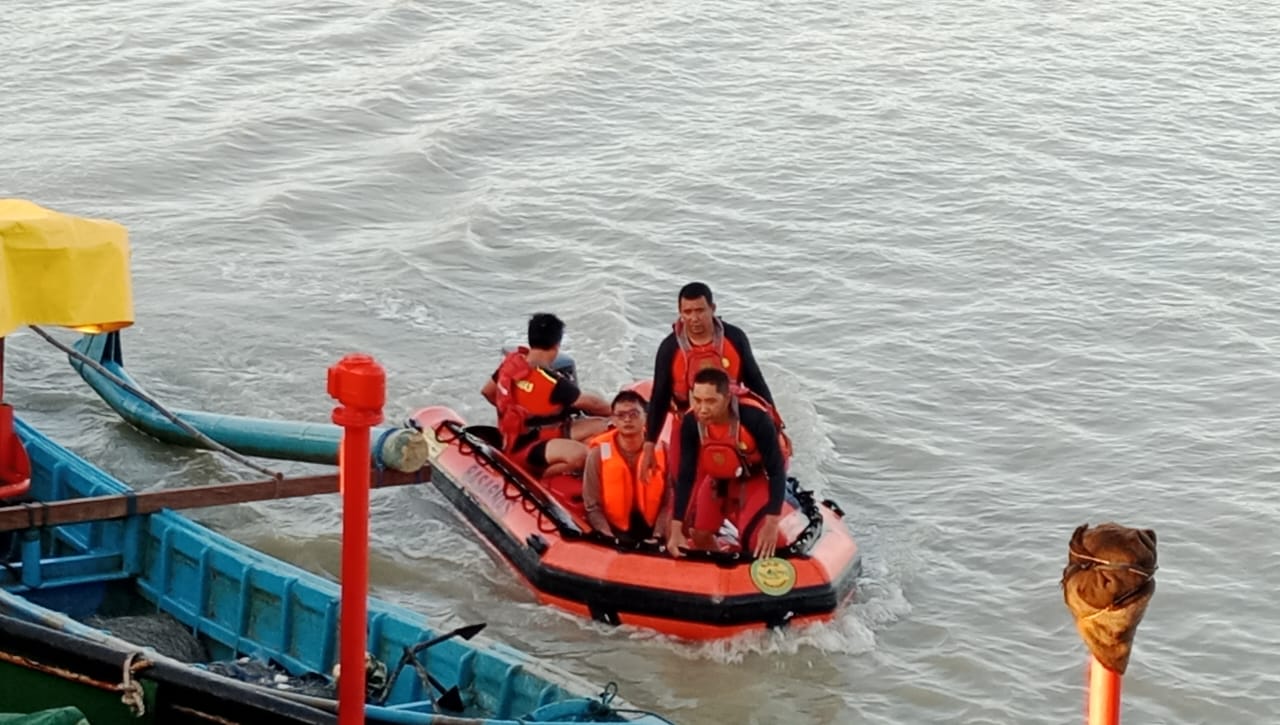 SPEEDBOAT DILAPORKAN TERBALIK, SATU KORBAN MASIH DALAM PENCARIAN